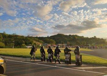 Após saque de carga e vilipêndio de cadáver, indígenas interditam BR-277 e atacam policiais