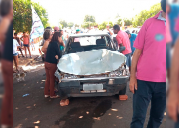 Carro desgovernado atropela nove pessoas durante passeata eleitoral no Paraná