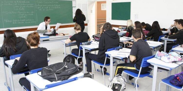Justiça nega pedido de volta às aulas nas escolas particulares do Paraná