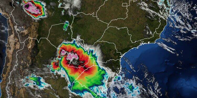 Previsão de pancadas de chuva isoladas em Foz nesta quinta