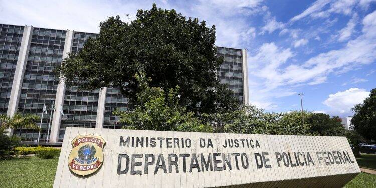 PF investiga grupo que fraudava auxílio emergencial