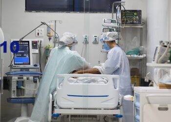 Três hospitais da Rede SUS em Curitiba colapsam e capital tem 5 hospitais sem vagas para Covid-19