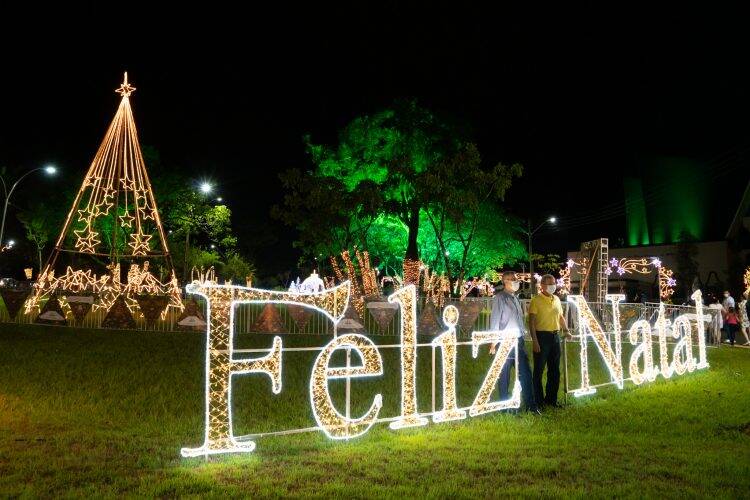 Aproveite o último fim de semana da projeção mapeada do Natal de Luzes da Itaipu