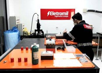 Eletromil Engenharia e Energia faz homenagem à Rádio Cultura