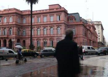 Argentina barra entrada de turistas brasileiros até 8 de janeiro