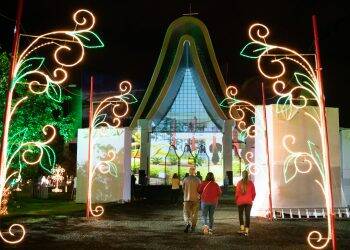 Natal de Luzes é um sucesso, mas a população deve colaborar para que o espetáculo possa continuar