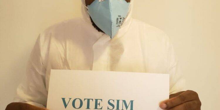 Enfermeiros promovem panelaço nesta sexta-feira (18)