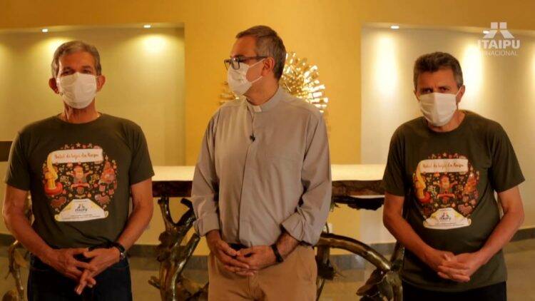 Natal de Luzes da Itaipu oferece espetáculo às famílias das muitas etnias de Foz