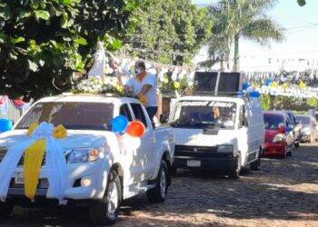 Carreata em homenagem a Virgem de Caacupe em CDE
