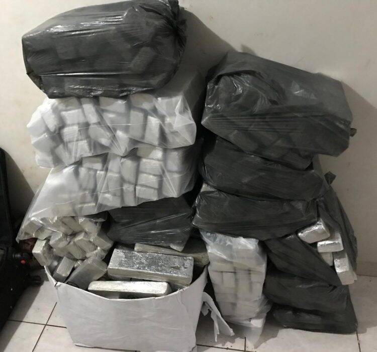 Operação Sinergia: PRF e Polícia Civil apreendem mais de 200 quilos de maconha