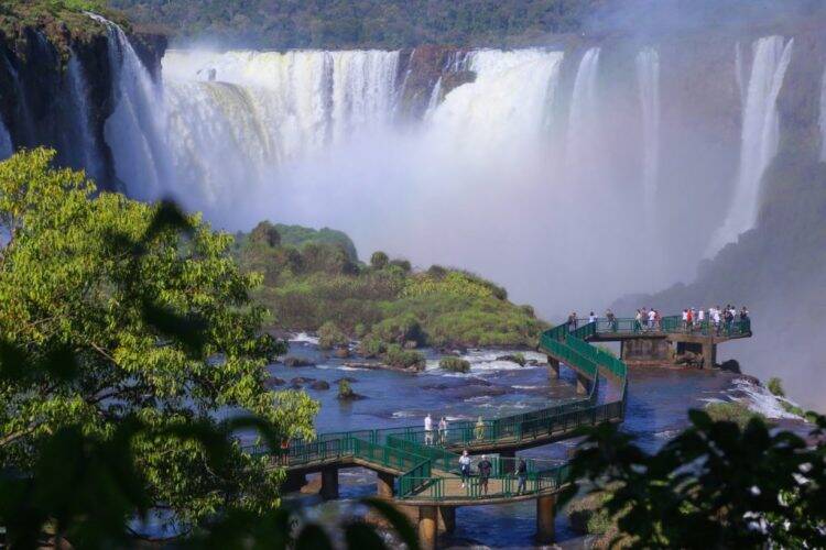 “Quero continuar este belo trabalho desenvolvido até aqui”, diz nova chefe do Parque Nacional do Iguaçu