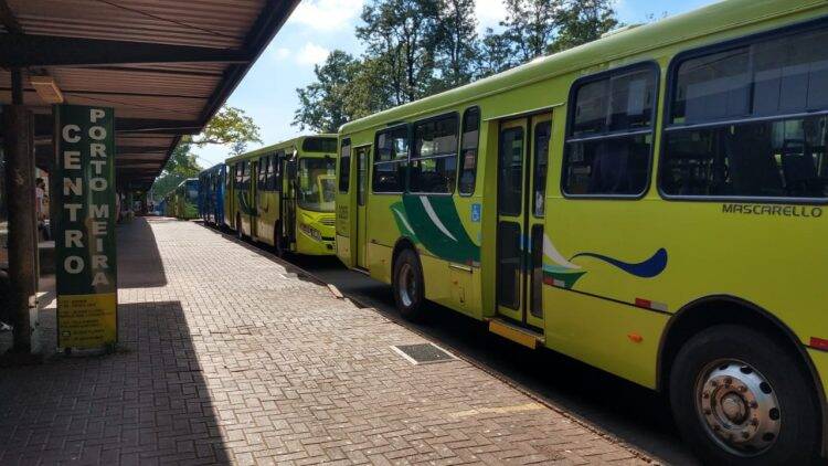 Começa greve do transporte coletivo sem garantias de retorno no horário de pico