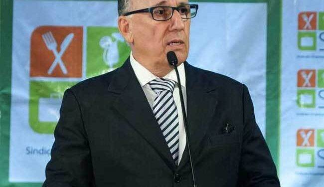 Presidente da Paraná Turismo diz que vai reivindicar para que governo permita réveillon em Hotéis