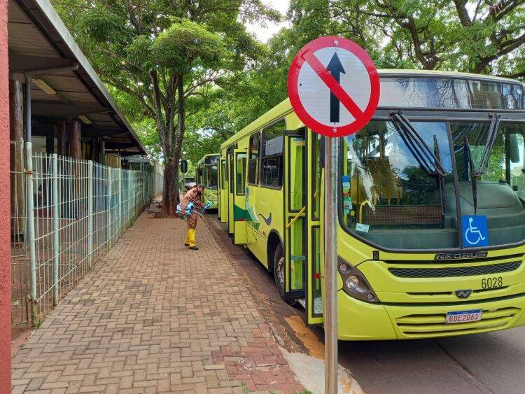 Ônibus de Foz passam a receber higienização extra no TTU