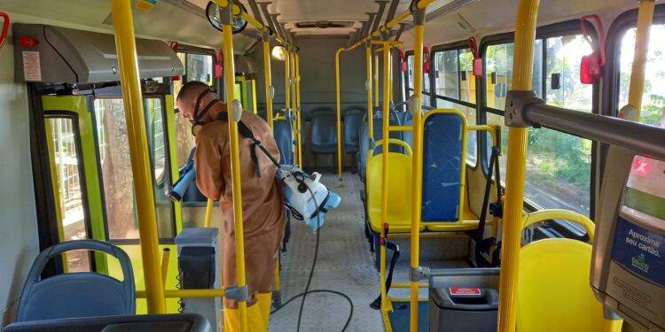 Ônibus de Foz passam a receber higienização extra no TTU