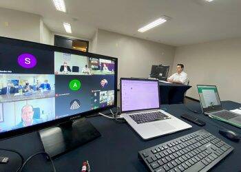 Nova Ferroeste que inclui ramal entre Cascavel e Foz, é tema entre governadores e ministérios