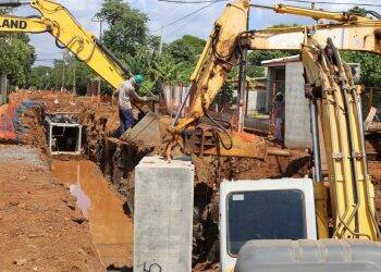 Prefeitura de Foz executa uma das obras mais complexas de drenagem no Paraná