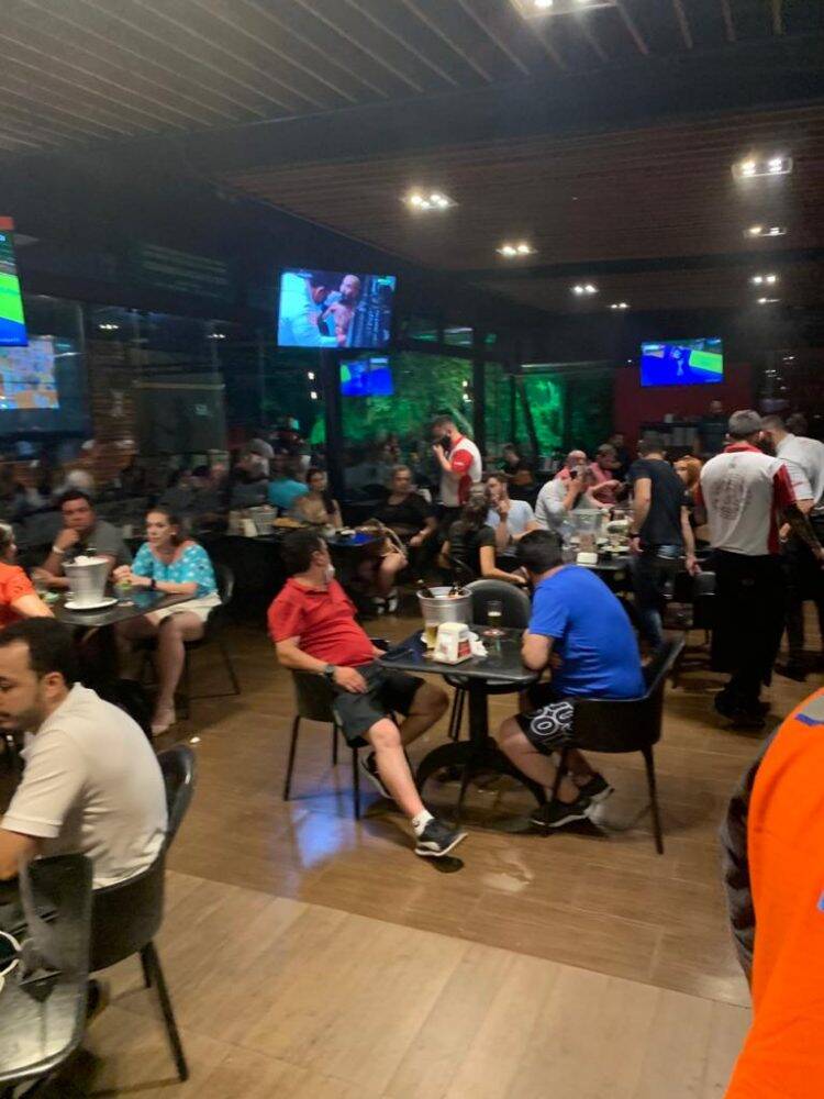 Força-tarefa dispersa festa rave com 600 jovens em chácara de Foz