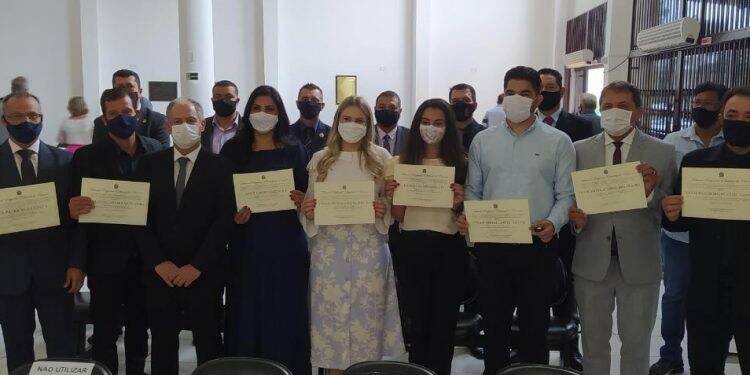 Vereadores eleitos são diplomados pela Justiça Eleitoral