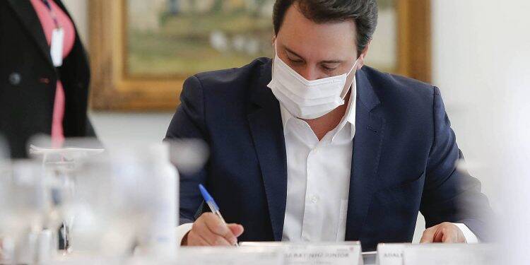 Governo do Paraná decreta toque de recolher a partir das 23h em todo o estado