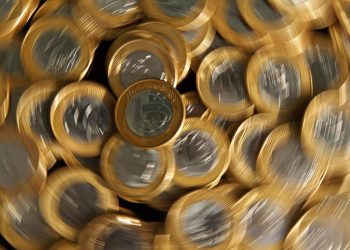 Salário mínimo passa a valer R$ 1,1 mil a partir desta sexta-feira, 01