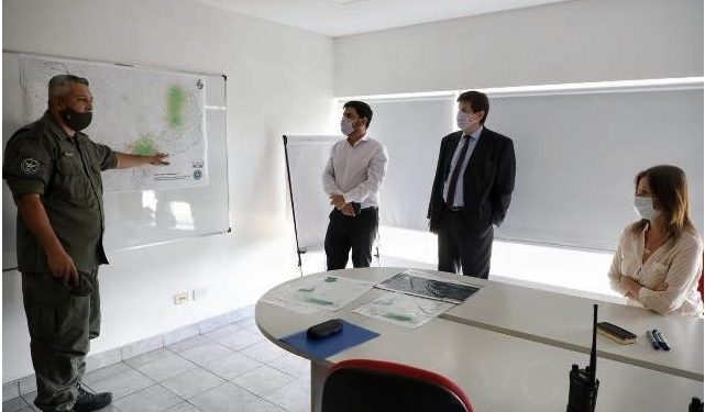 Segurança argentina recebe equipamentos de comunicação para a região de fronteira