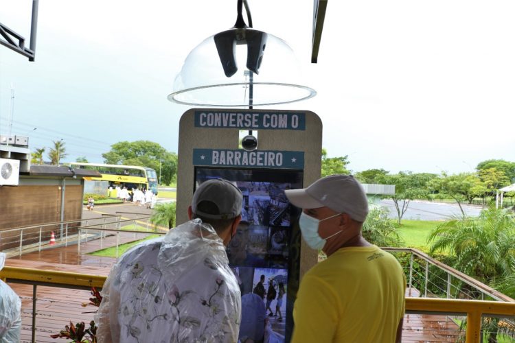 Feriado de Ano Novo atrai 4.885 turistas à usina de Itaipu