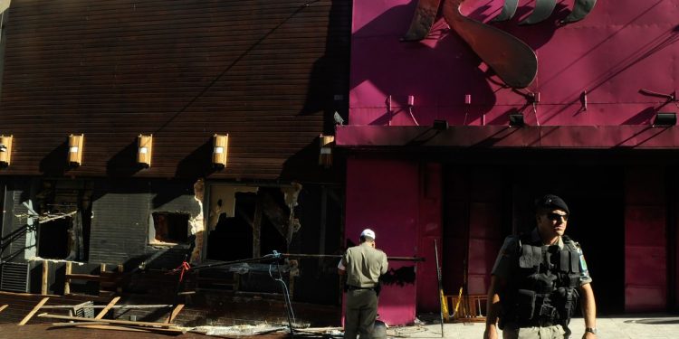 Incêndio na boate Kiss completa oito anos sem julgamento dos réus