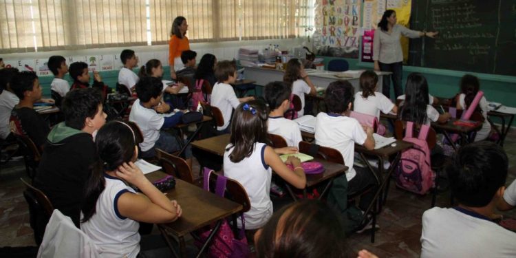 Veja a lista de professores convocados que foram aprovados no último concurso
