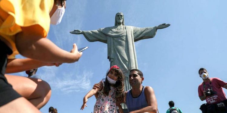 Paraguaios que viajam para as praias brasileiras tem exigências mínimas de controle à Covid-19