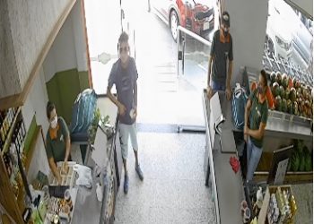 Vídeo mostra assalto à estabelecimento comercial na Vila A