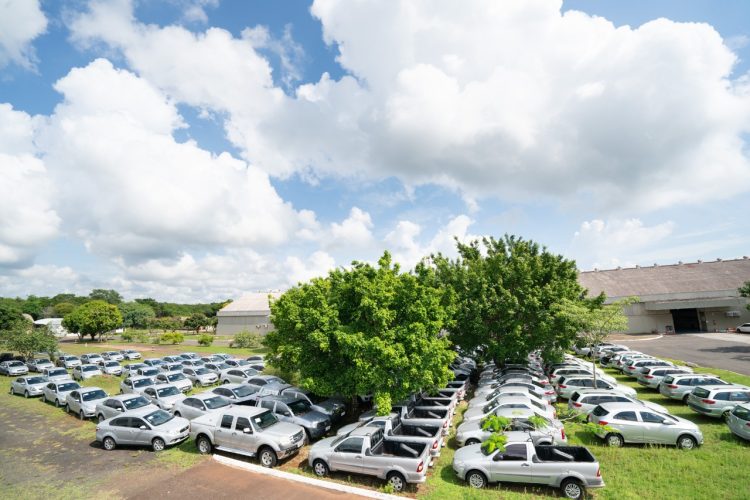 Usina de Itaipu vende mais de 100 veículos usados em leilão on-line