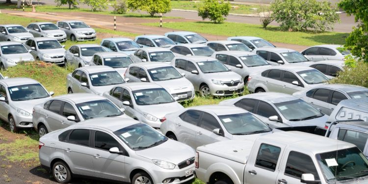 Usina de Itaipu vende mais de 100 veículos usados em leilão on-line