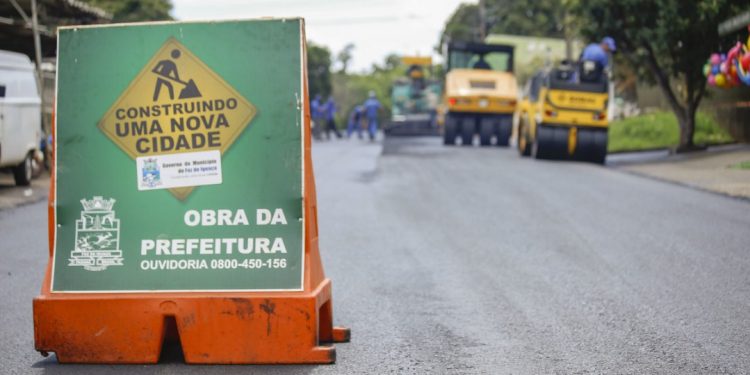 Prefeitura de Foz trabalha para asfaltar 100% da cidade antes do prazo estabelecido