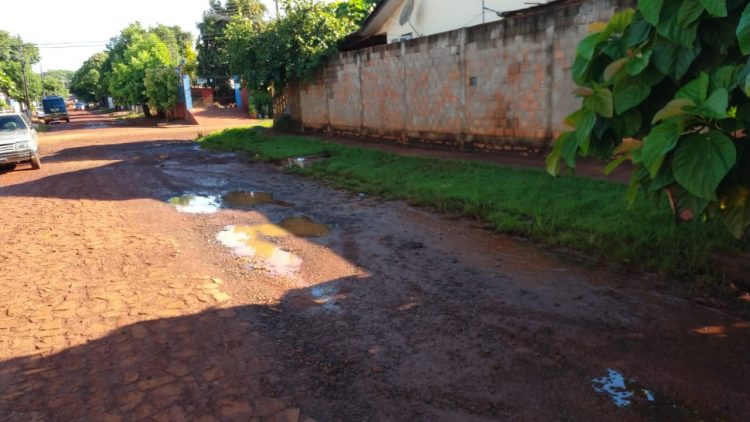 Com obras inacabadas, moradores do São Luís ainda sofrem com alagamentos