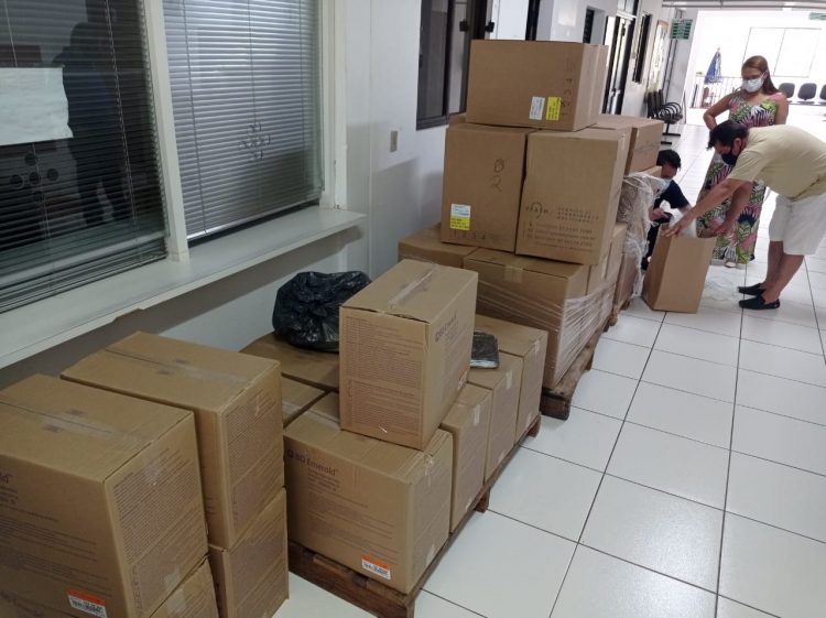 Insumos para vacinação contra Covid-19 chegam em Foz do Iguaçu
