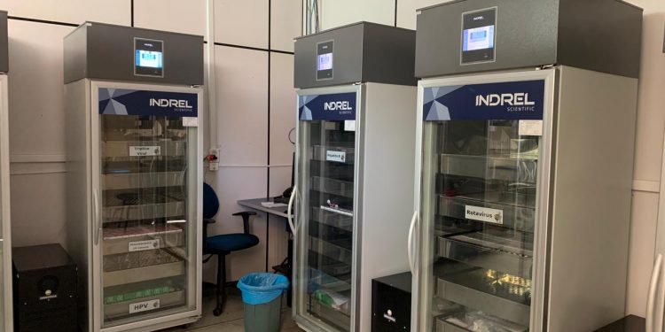 Foz do Iguaçu tem refrigeradores de ponta para acondicionar vacinas
