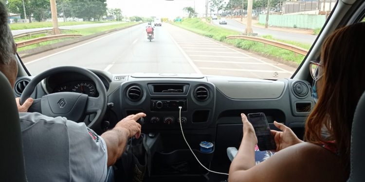 Covid-19: equipe da 9ª Regional de Saúde está a caminho de Cascavel para receber as vacinas
