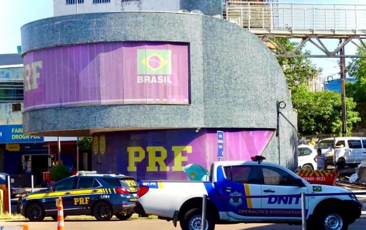 “Cruze Seguro”: PRF fiscaliza 19 caminhões e apreende 13 por má conservação em Foz