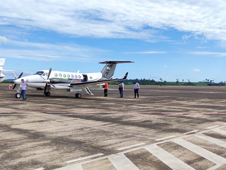 Foz do Iguaçu recebe 3,4 mil vacinas da AstraZeneca contra Covid-19
