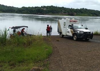 Bombeiros localizam corpo de rapaz que se afogou  no Rio Paraná