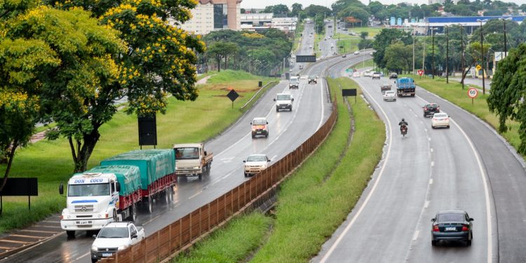 Iluminação da BR-277 vai reduzir acidentes entre Foz e São Miguel