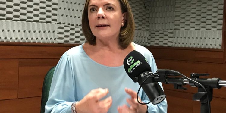 Deputada Federal Gleisi Hoffmann é entrevistada pelo Contraponto – A voz do povo