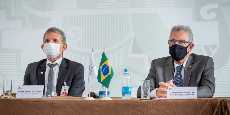 Ministro Bento Albuquerque conhece projetos do Parque Tecnológico Itaipu para investimentos no setor elétrico