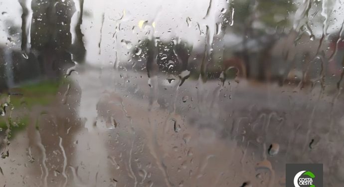 Defesa Civil emite alerta de chuvas intensas para a região oeste