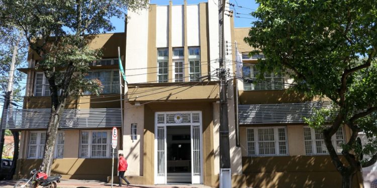 Prefeito apresenta projeto de reestruturação administrativa do município