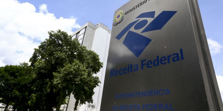 Micro e pequenas empresas têm até sexta-feira para aderir ao Simples