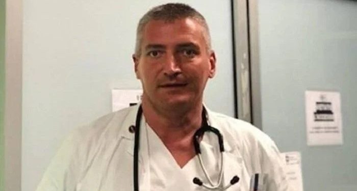 Médico é preso acusado de matar paciente com covid para abrir espaço em UTI