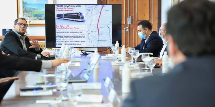 Cascavel discute com Governo do Estado novo modal para o transporte coletivo