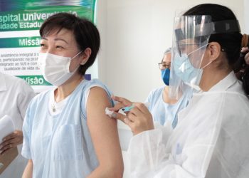 No Paraná, 57,2 mil pessoas já foram vacinadas contra a Covid-19